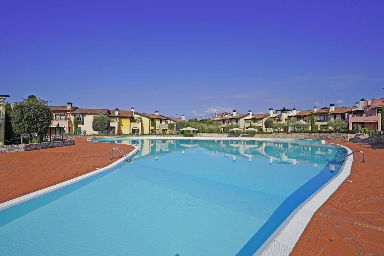 Ferienwohnung La Rocca 2-11 By Wonderful Italy Manerba del Garda Exterior foto
