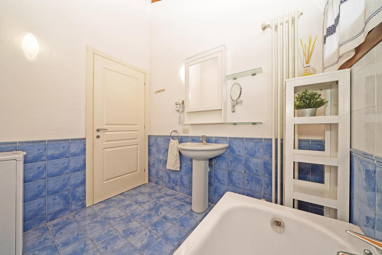 Ferienwohnung La Rocca 2-11 By Wonderful Italy Manerba del Garda Exterior foto
