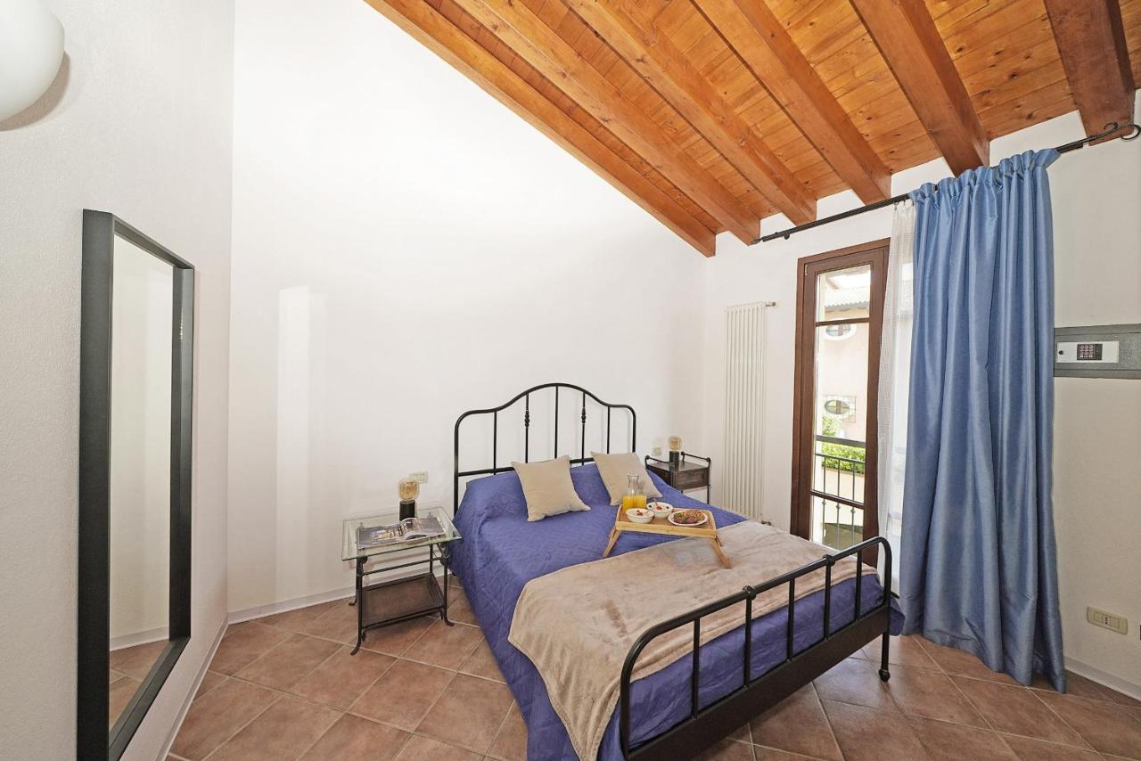 Ferienwohnung La Rocca 2-11 By Wonderful Italy Manerba del Garda Exterior foto