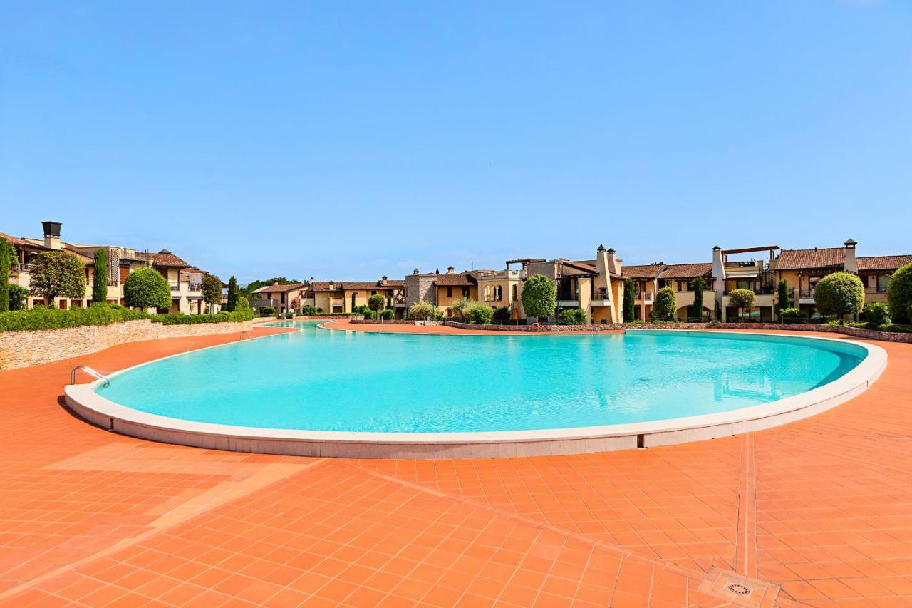 Ferienwohnung La Rocca 2-11 By Wonderful Italy Manerba del Garda Exterior foto